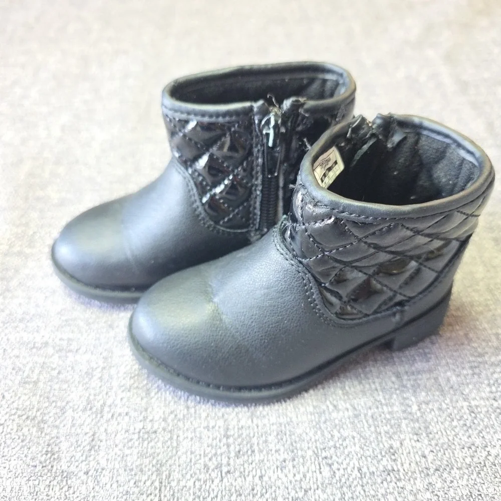 Oshkosh B'gosh Boots Girls Toddler Size 5M Zipper Side Quilted